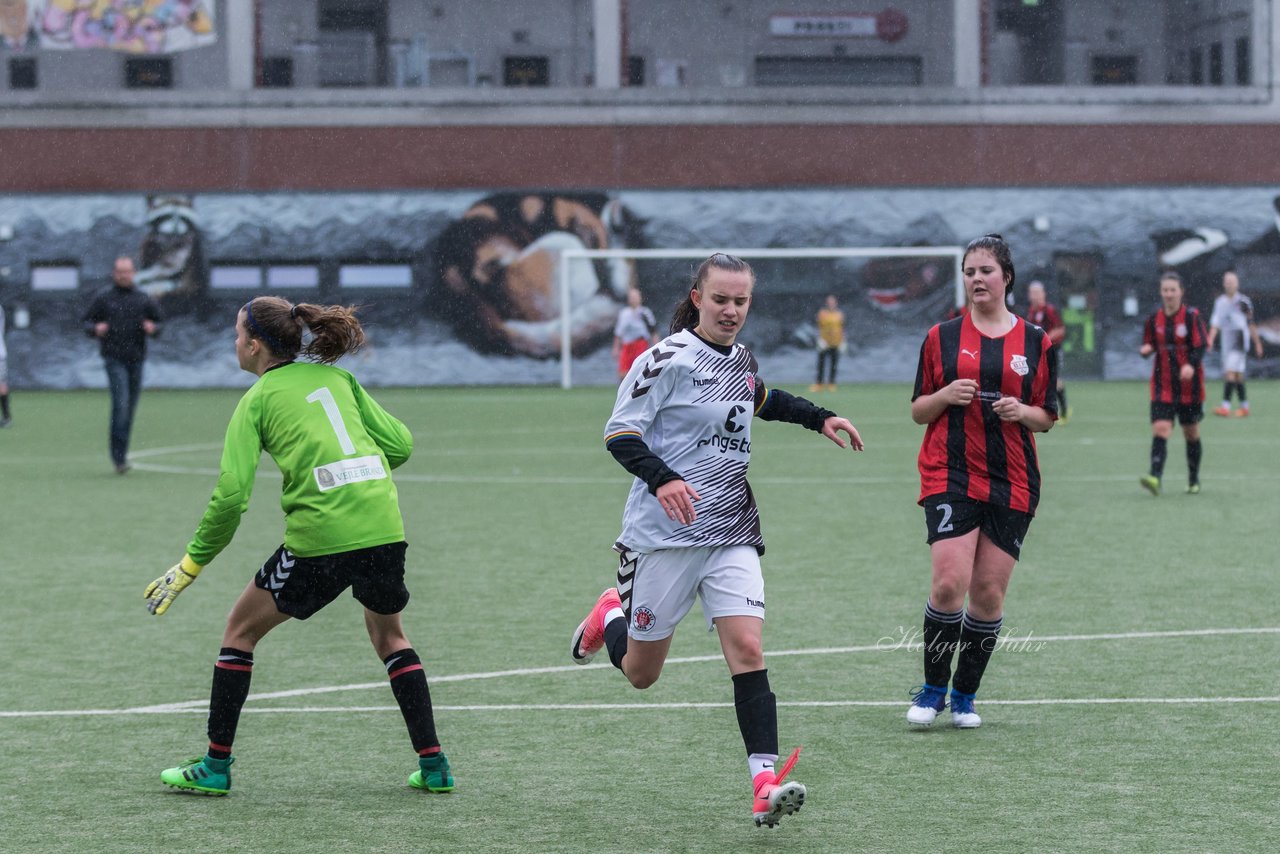 Bild 154 - B-Juniorinnen FC St.Pauli . Braedstrup IF : Ergebnis: 4:1